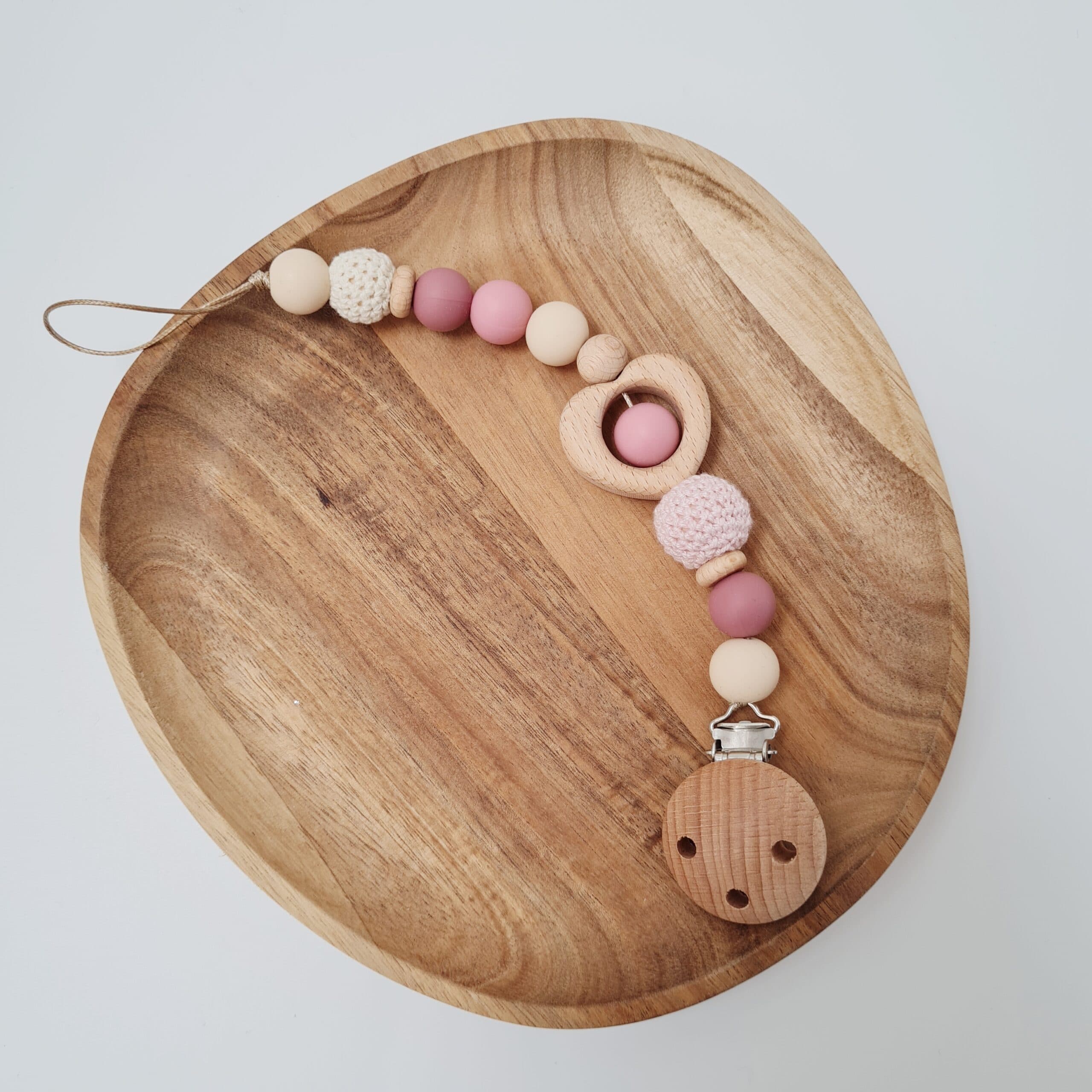 Nuggikette / Schnullerkette "Rose at Heart" von Wunderdinge - Handgemacht in der Schweiz