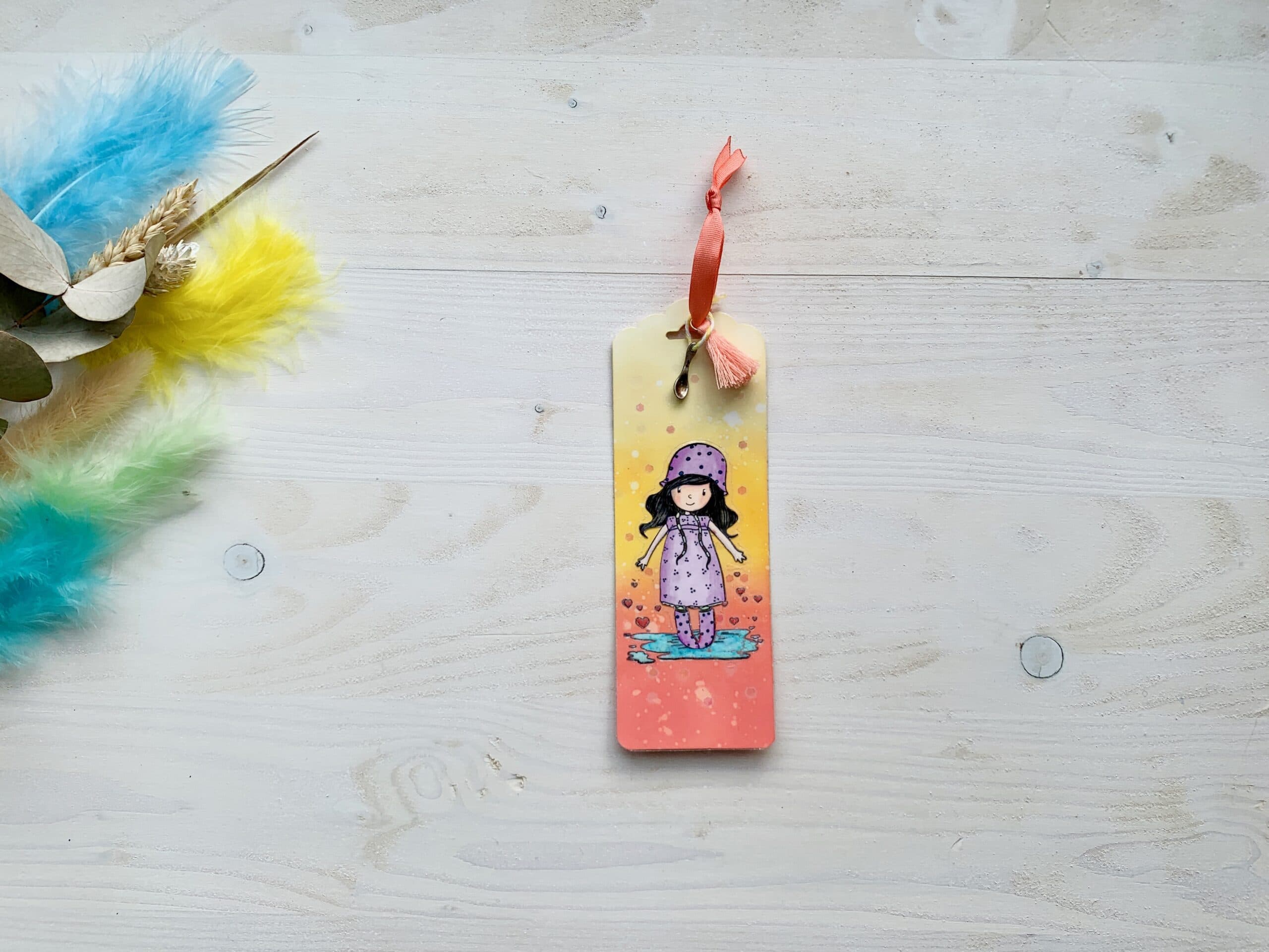 Lesezeichen mit Charm und Quaste 5