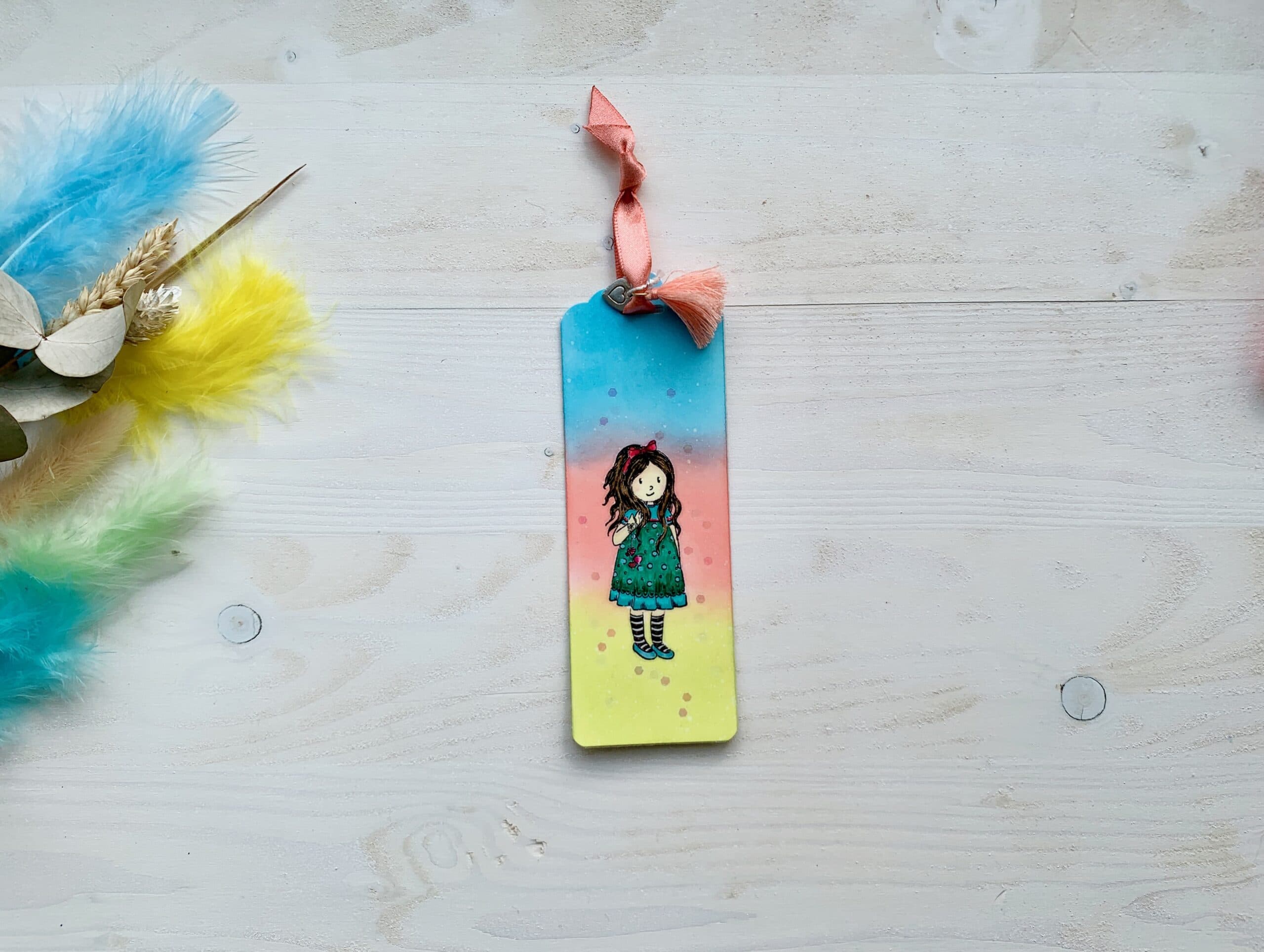 Lesezeichen mit Charm und Quaste 9