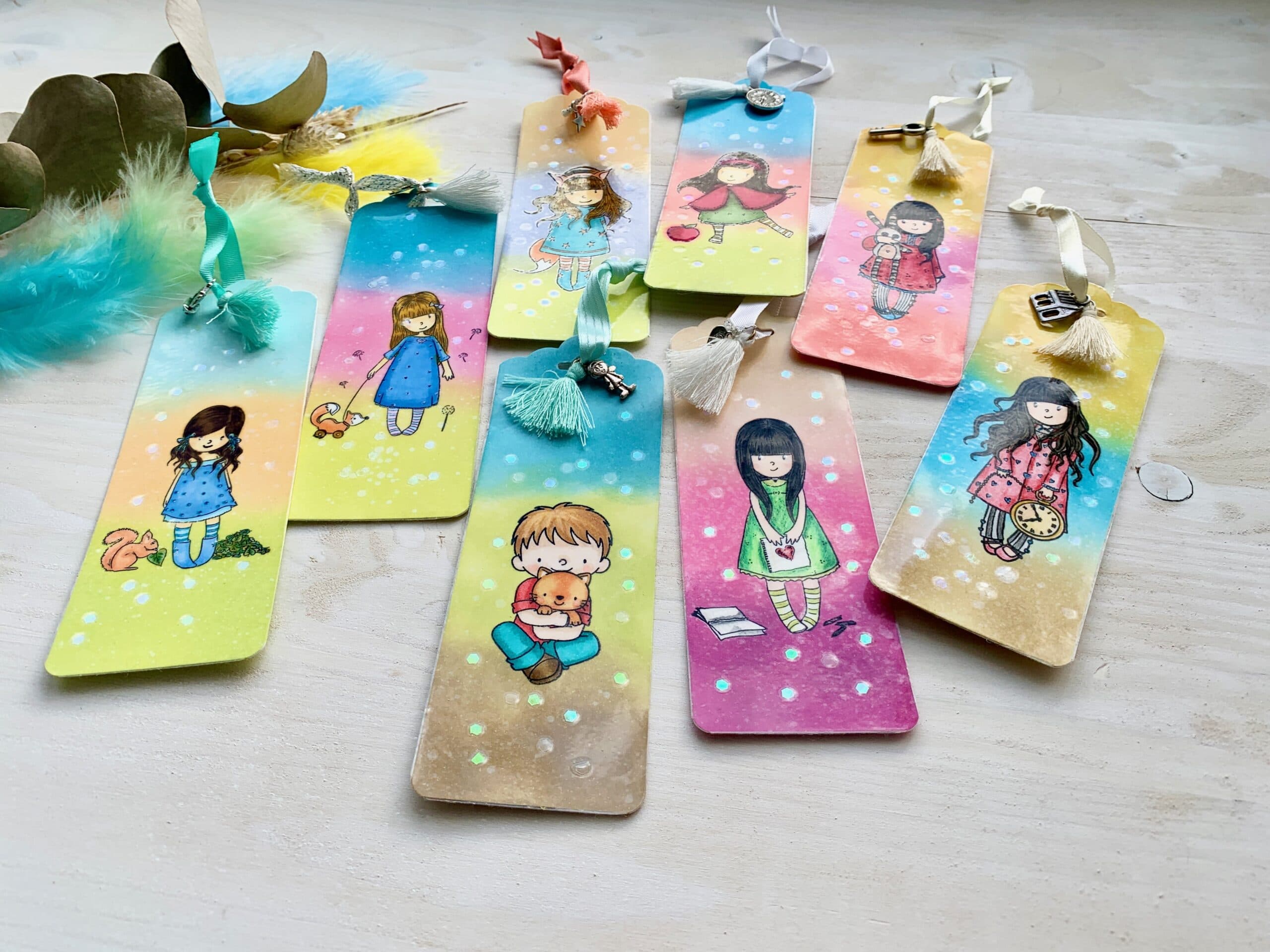 Lesezeichen mit Charm und Quaste 4
