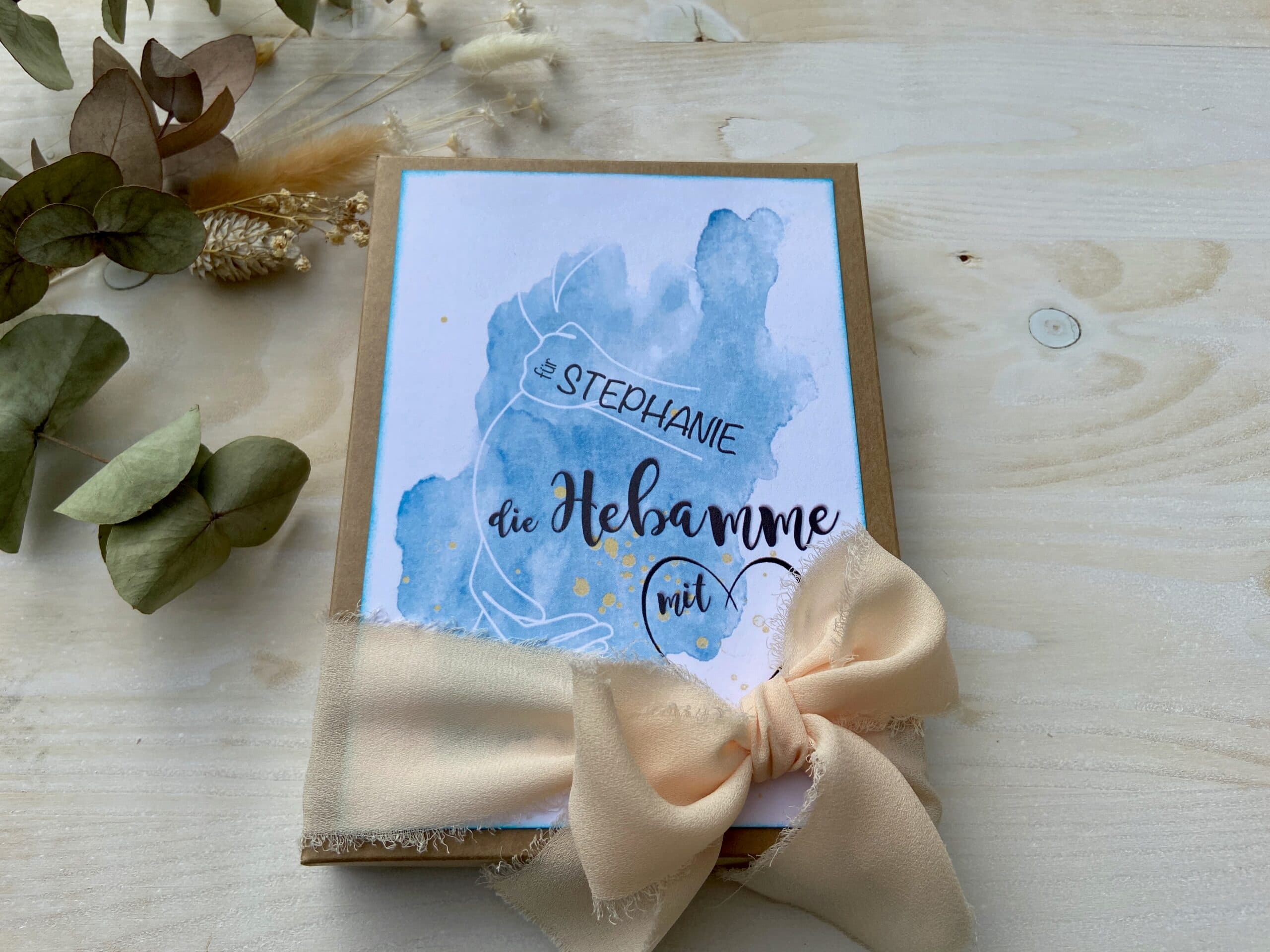 Beste Hebamme personalisiertes Danke-Geschenk blau von MANNIGFALTIG - Handgemacht in der Schweiz