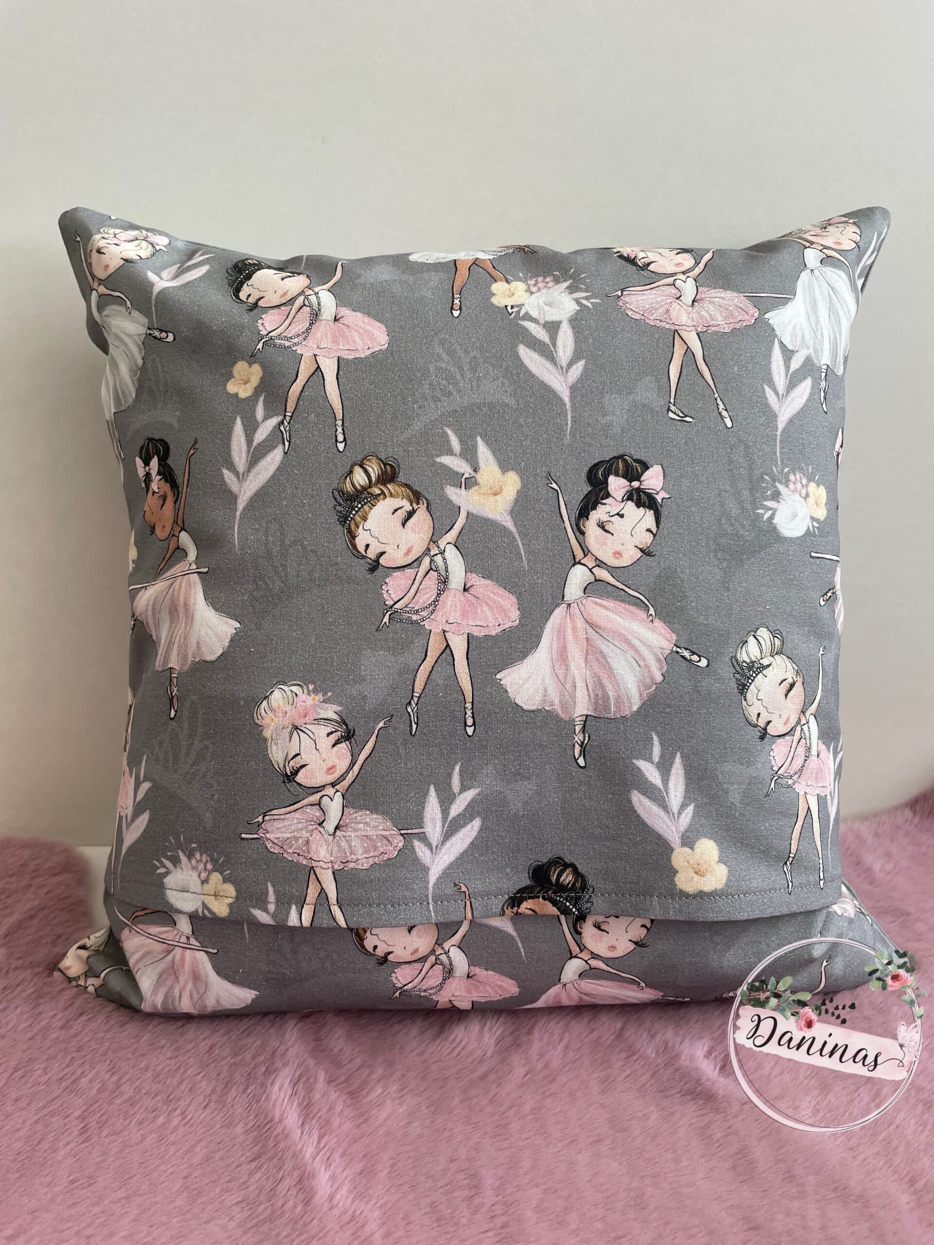 Kuschelkissen kleine Ballerina 4