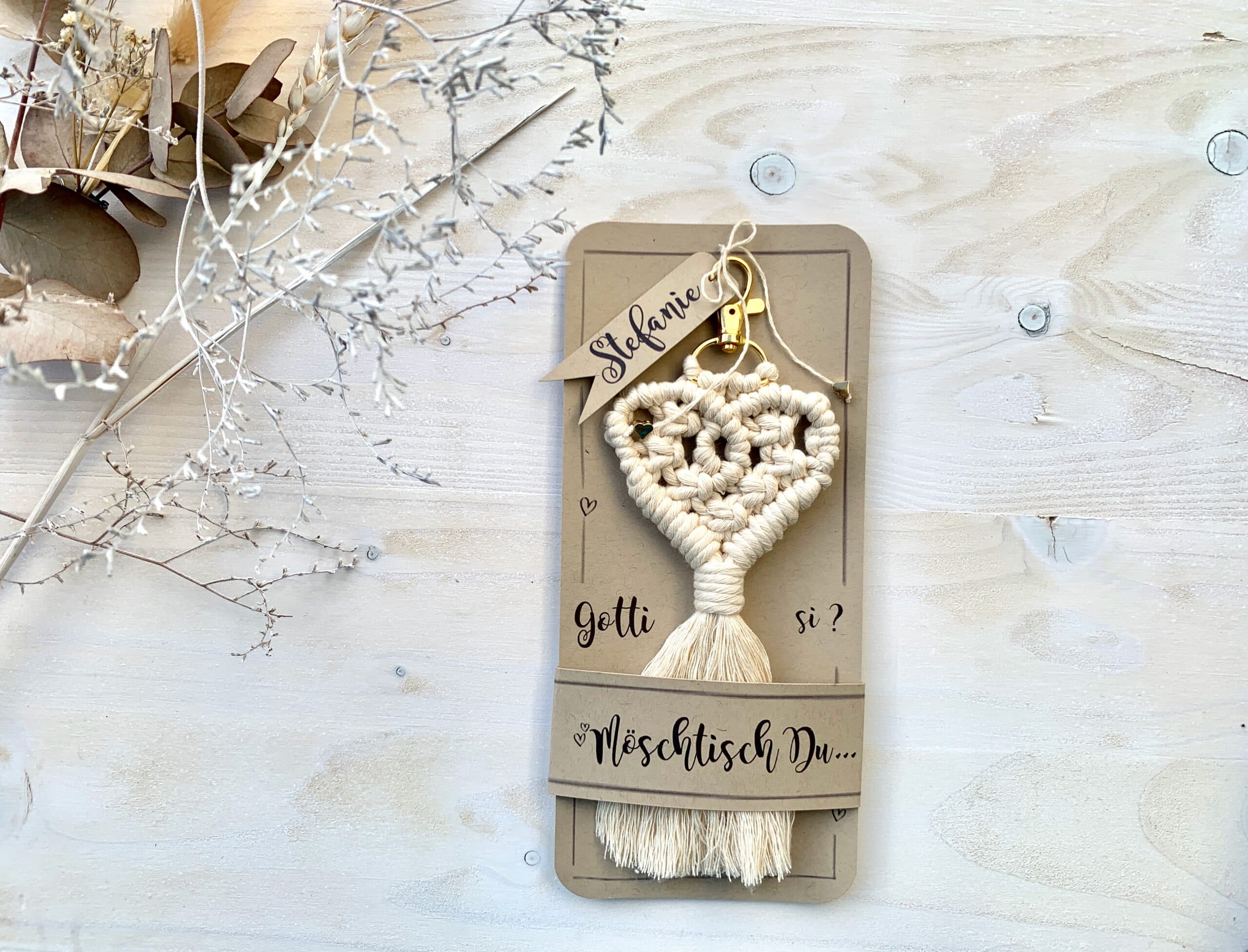Schwangerschaft verkünden Gotti fragen mit Makramee-Herz Taschenbaumler Schlüsselanhänger in creme 2
