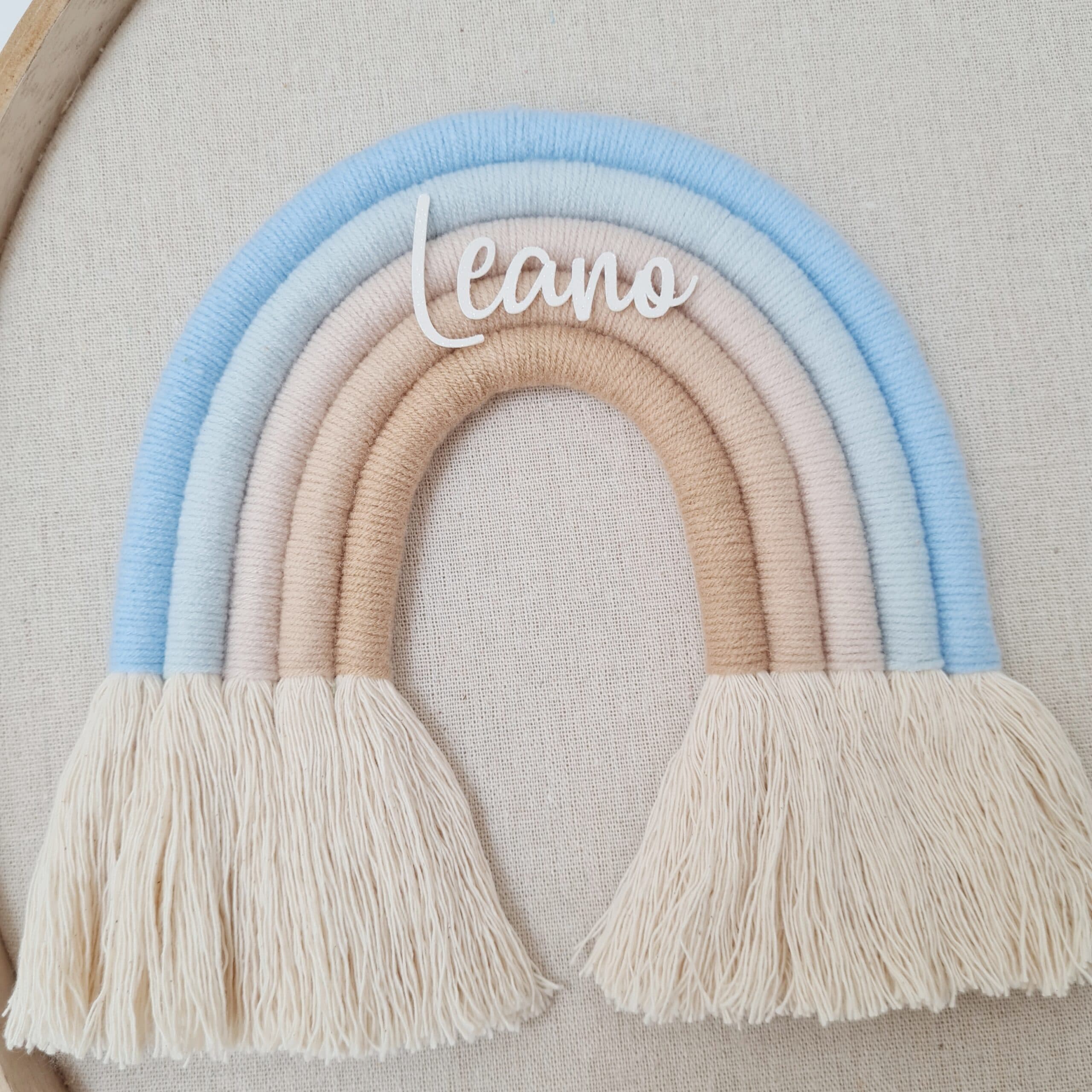 Regenbogen "Soft Blue" / Wanddekoration Kinderzimmer von Wunderdinge - Handgemacht in der Schweiz