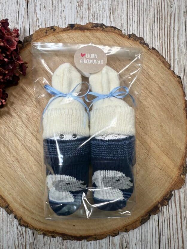 Windelbabys Schäfli blau von Daninas.ch - Handgemacht in der Schweiz