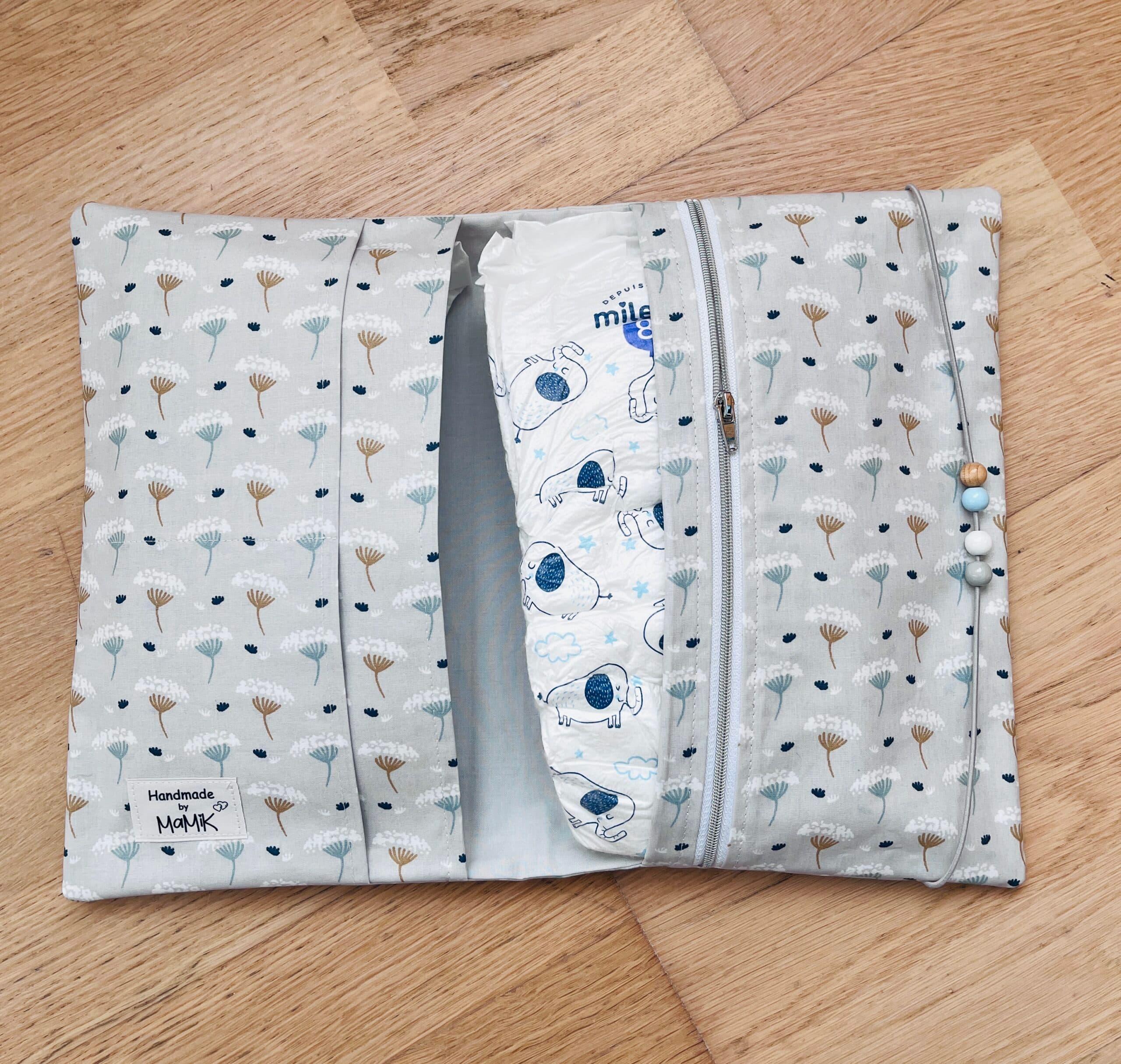 Set aus XL Windeletui und Wickelunterlage 3
