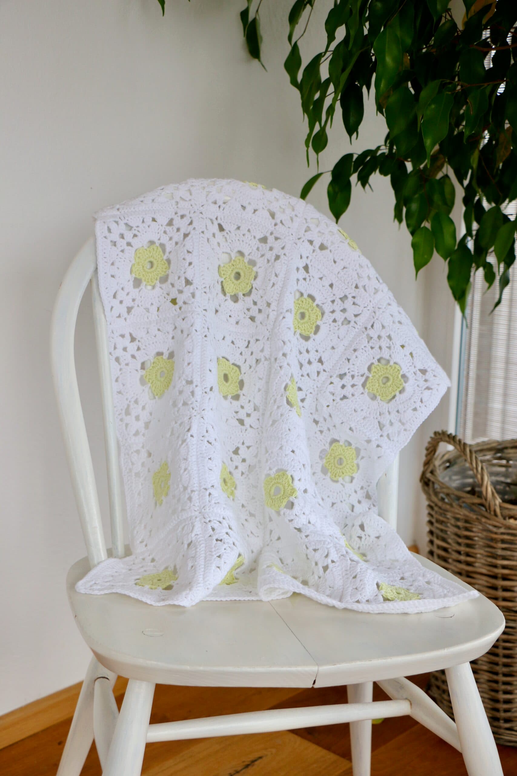 kleine Granny-Decke von MoMo Creation - Handgemacht in der Schweiz