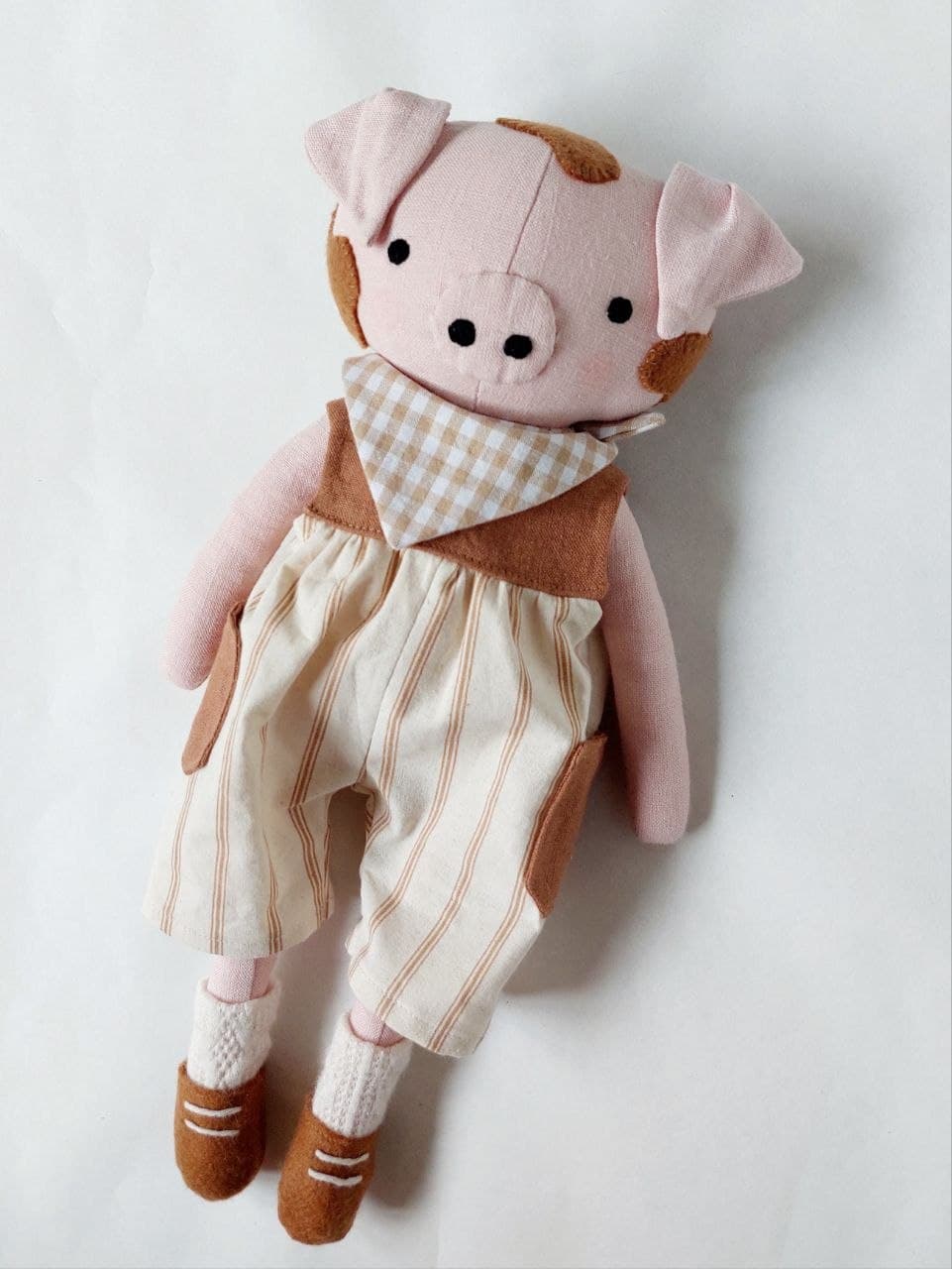 Schweinchenpuppe Blassrosa 4
