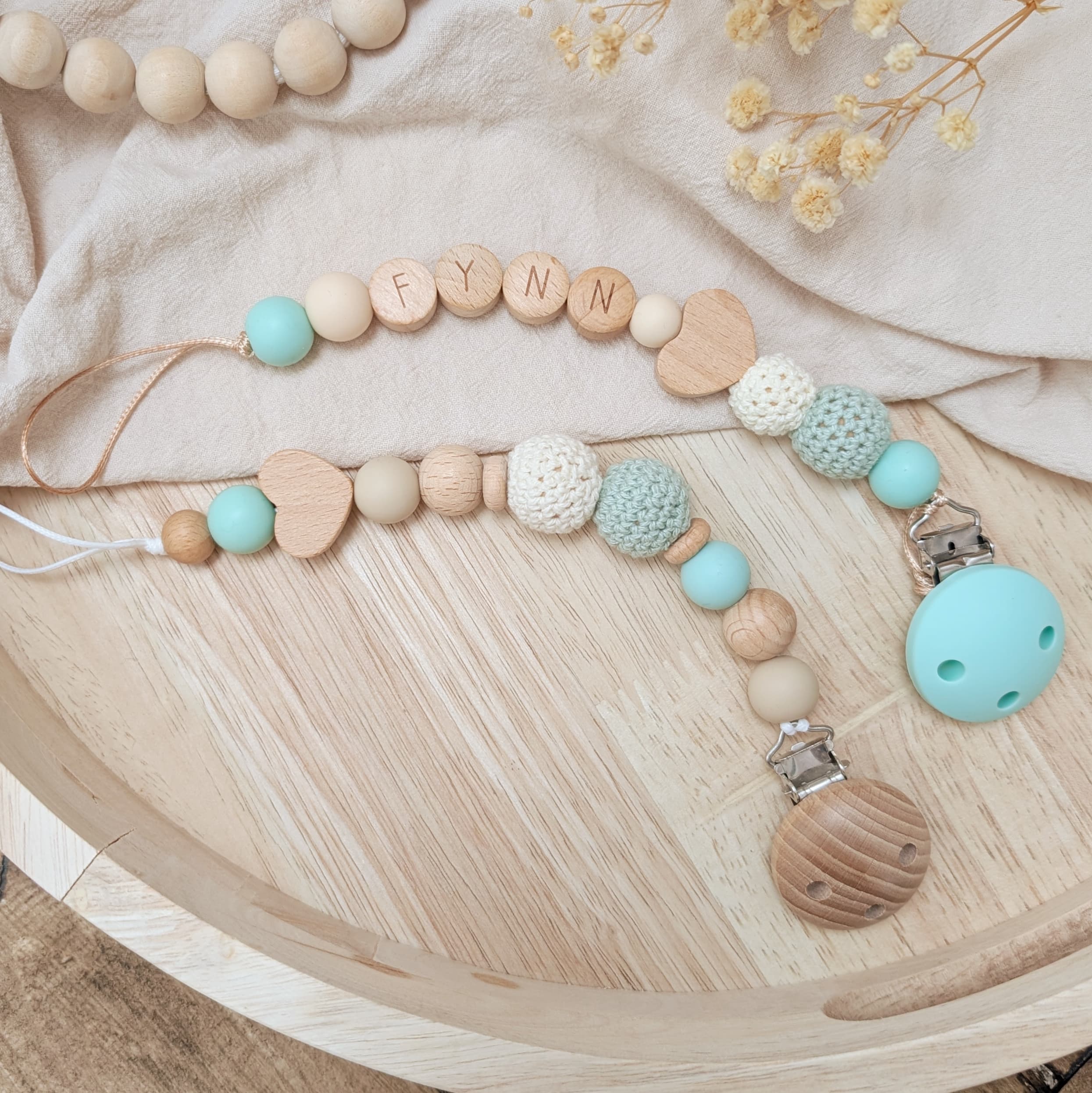 Nuggikette / Schnullerkette "Mint at Heart" von Wunderdinge - Handgemacht in der Schweiz