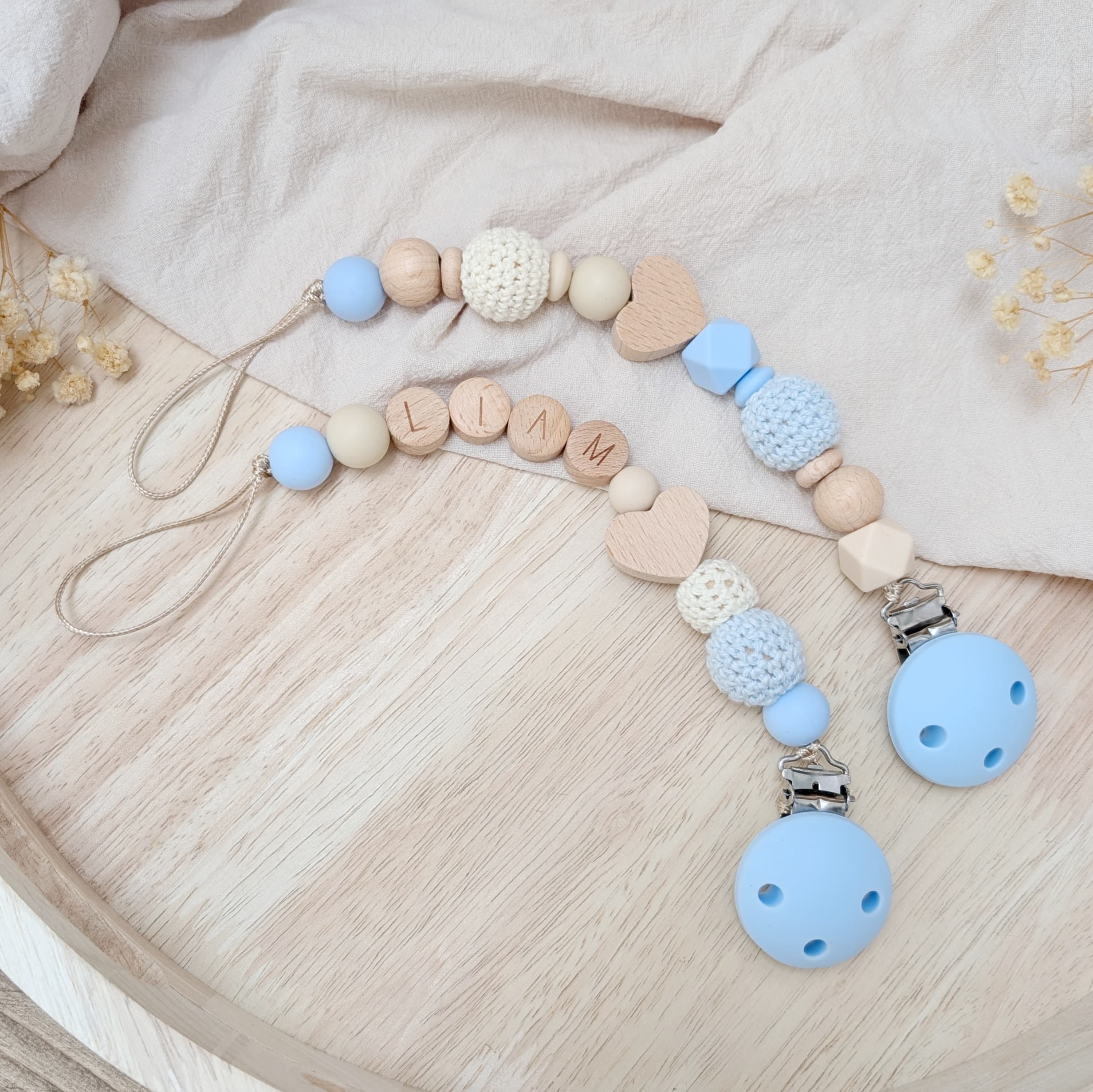Nuggikette / Schnullerkette "Soft Blue" von Wunderdinge - Handgemacht in der Schweiz