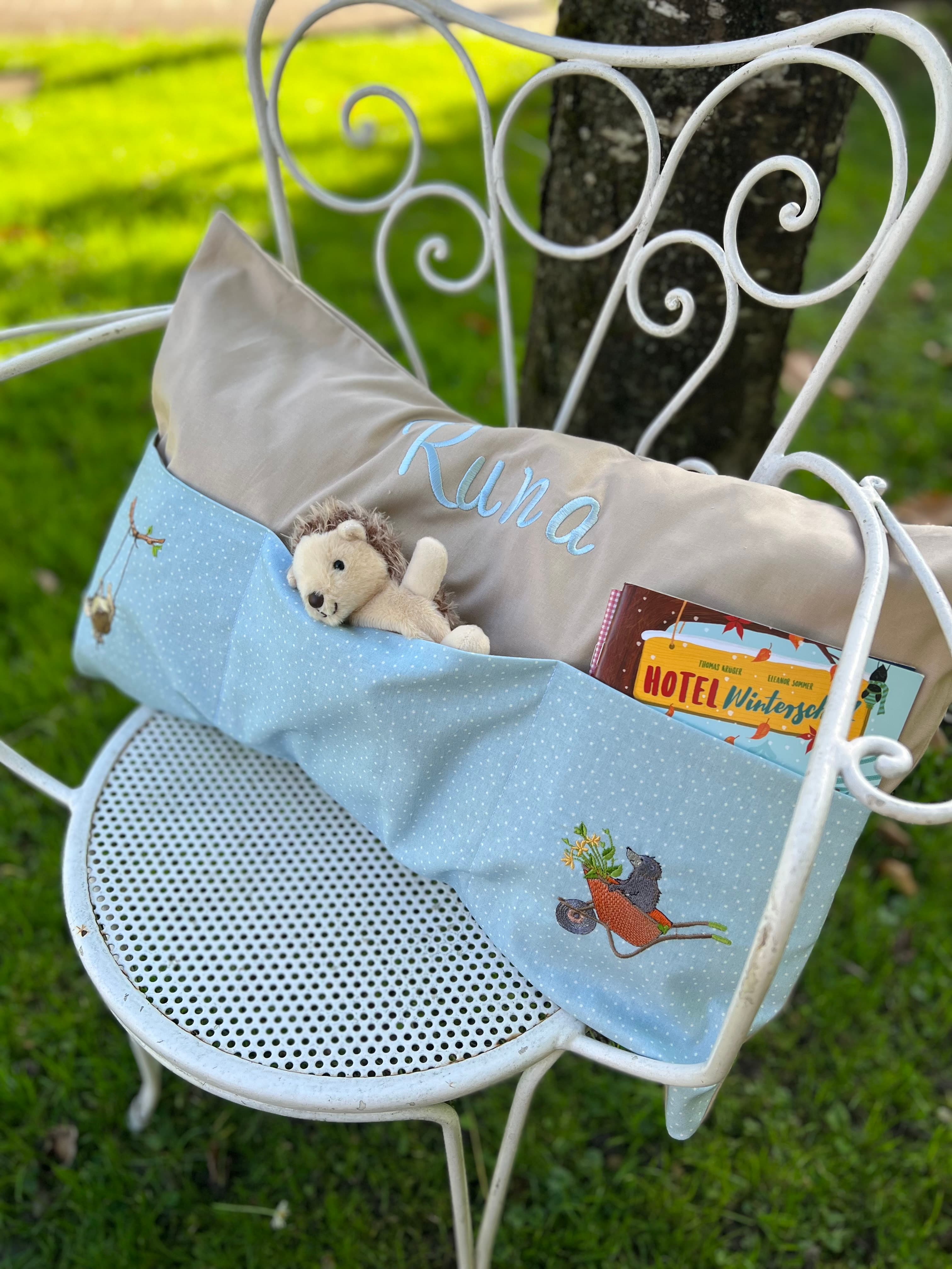 Grosses Namenskissen mit Taschen
