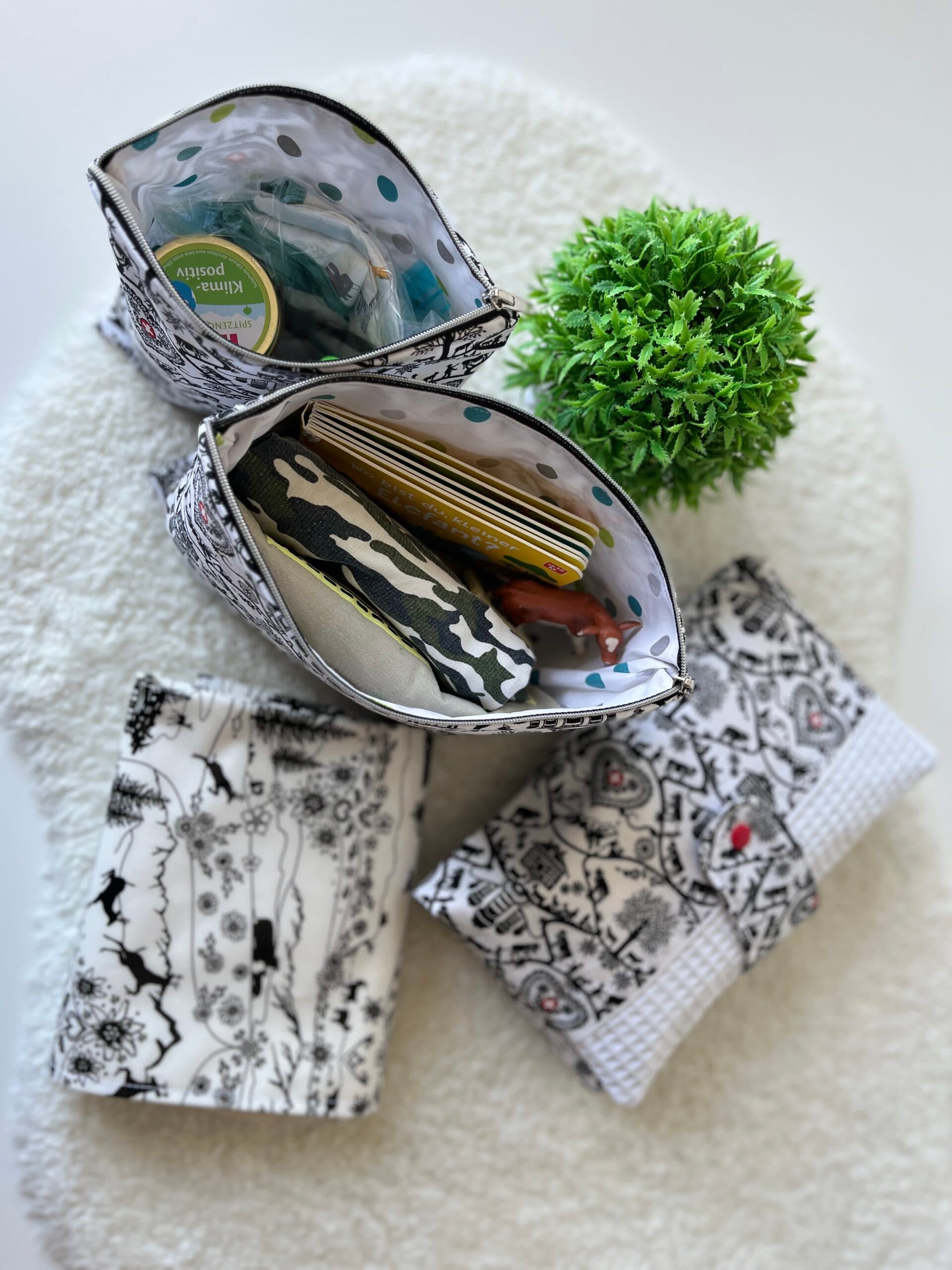 4-teiliger Baby Set für unterwegs von MaMiK Boutique - Handgemacht in der Schweiz