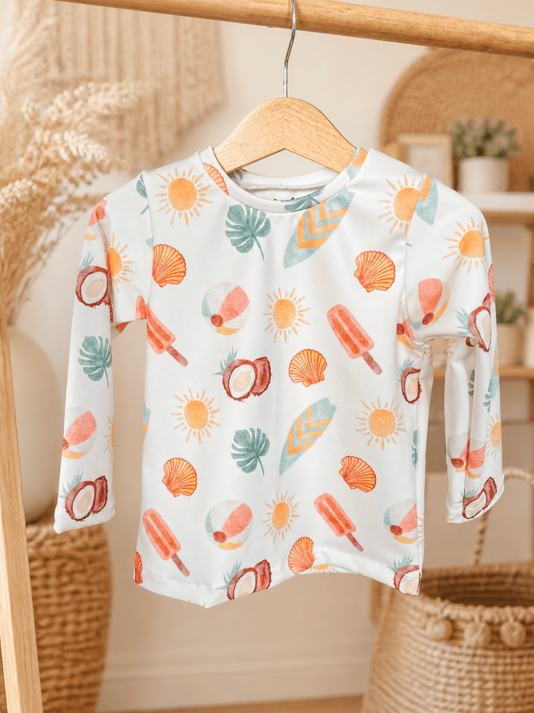 UPF 50+ langarm Badeshirt Surfboard Coconut Beach Theme (Gr. 98/104) von LEOLA KIDS by Andrea Dörig - Handgemacht in der Schweiz