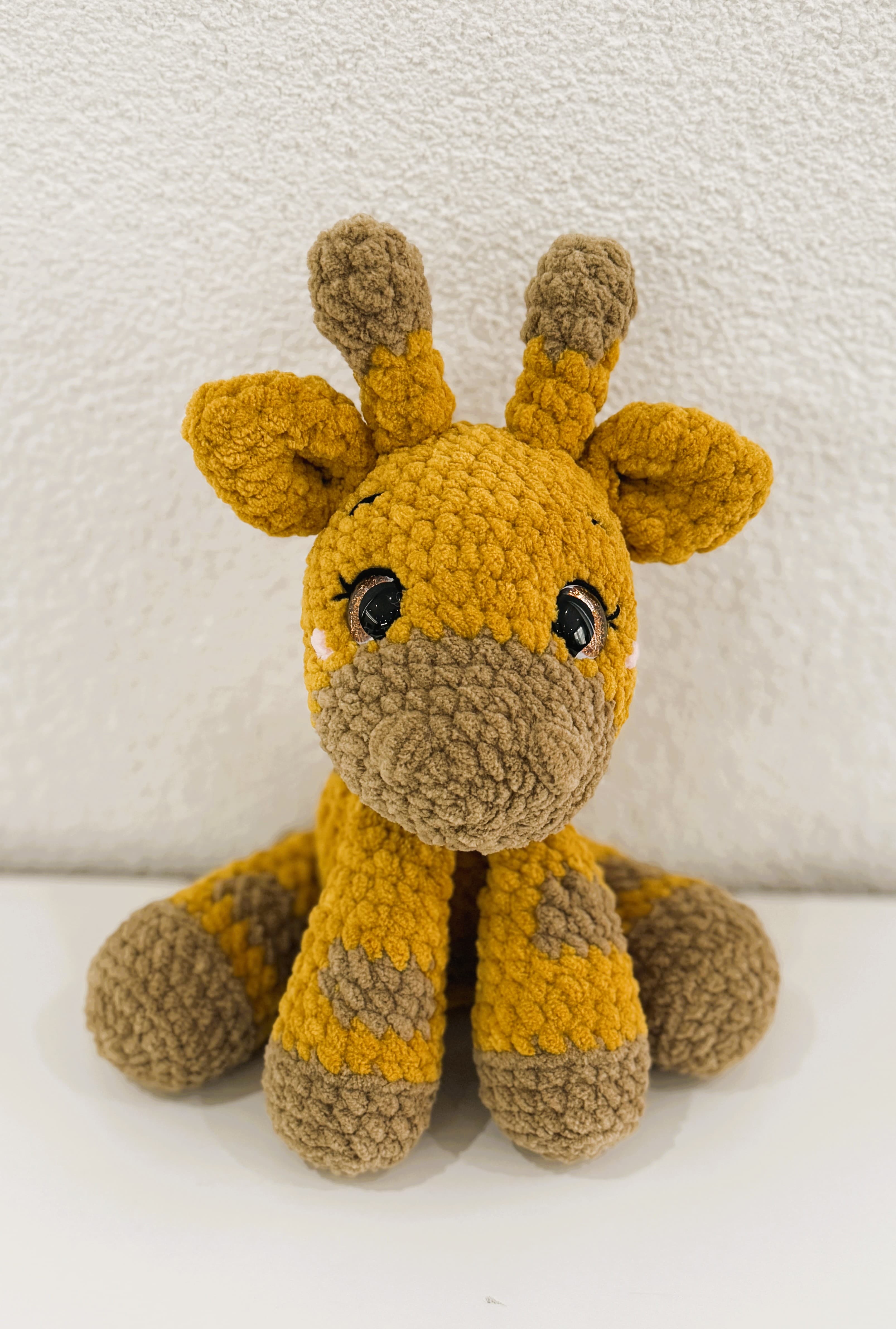 Giraffe gehäkelt von Svenja's Crocheteria - Handgemacht in der Schweiz