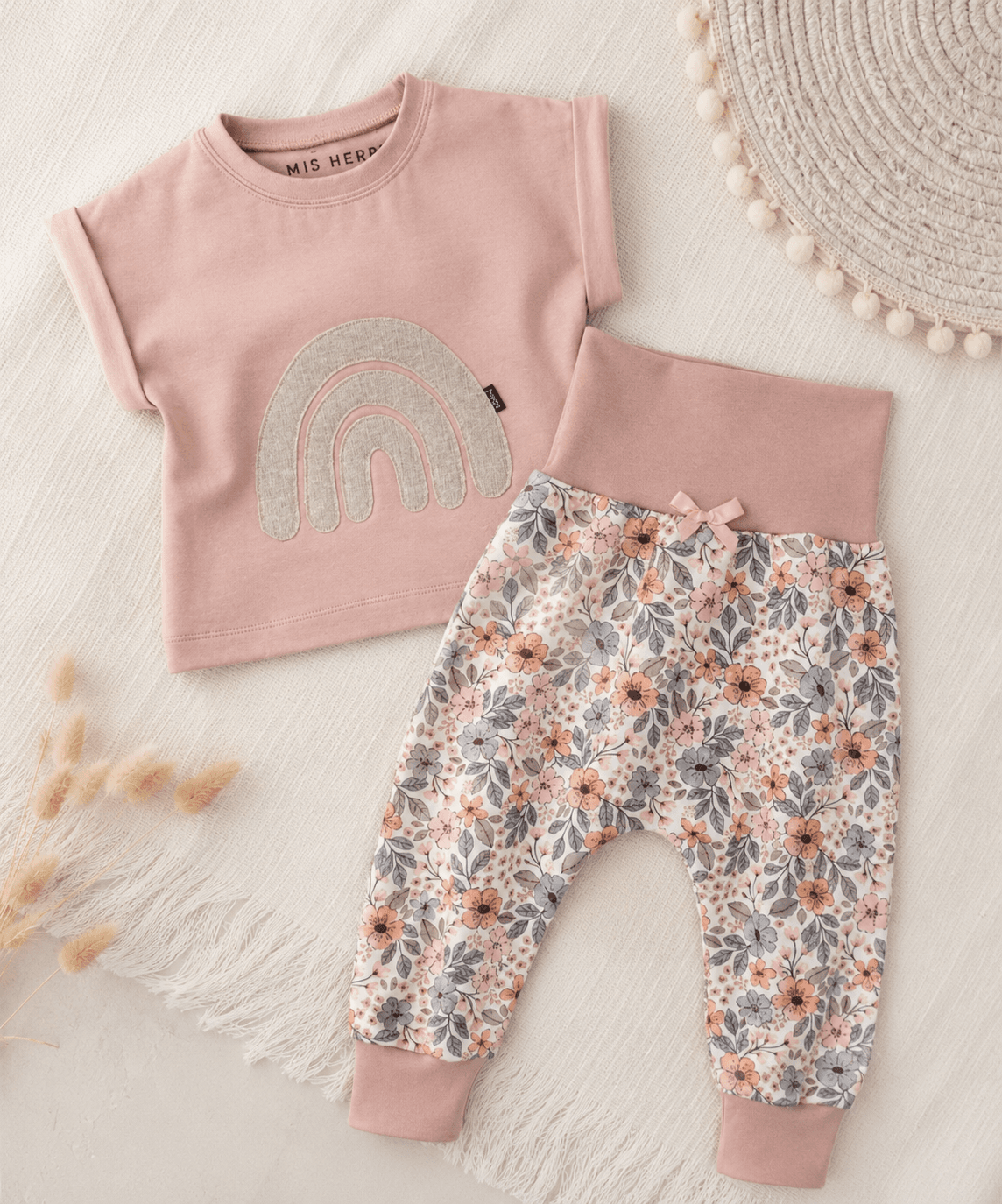 Set happy Rainbow Flowers puderrosa 80 von Mis Herz by Scherzinger Baby - Handgemacht in der Schweiz